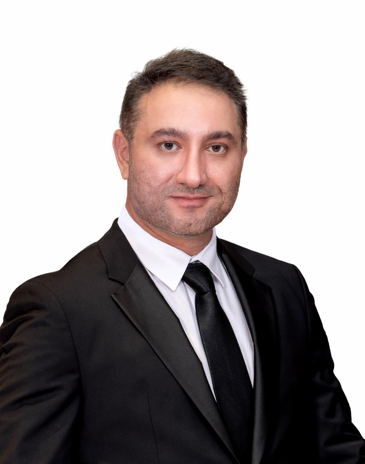 Dr. Valaie, MD